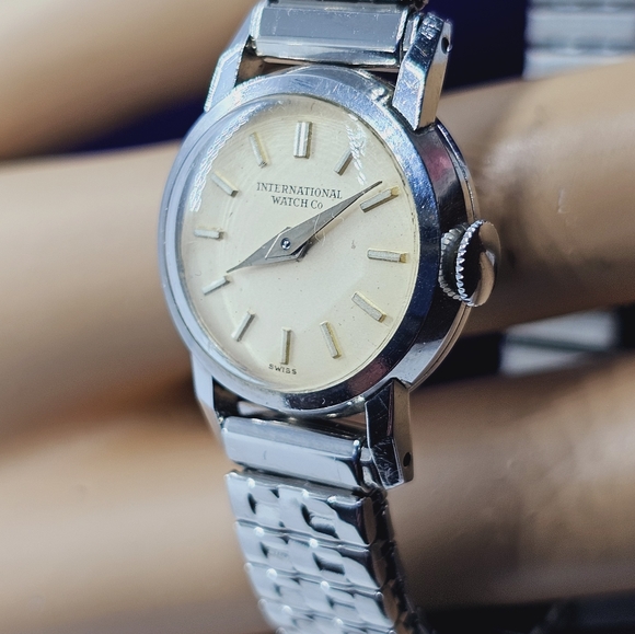 IWC International Watch Co. Ladies Watch - Picture 9 of 16